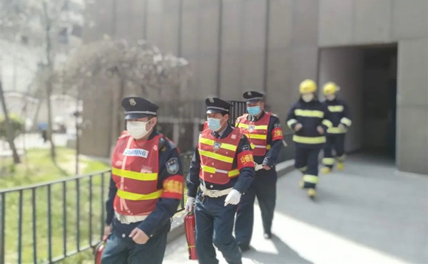 中保恒杰淮南保安公司淮南市第一人民醫(yī)院項目隊消防拉練